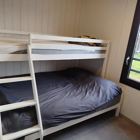 Agreable Pour 5 Personnes Dans Un Parc Residentiel Pour Des Reposantes En Famille Saubrigues