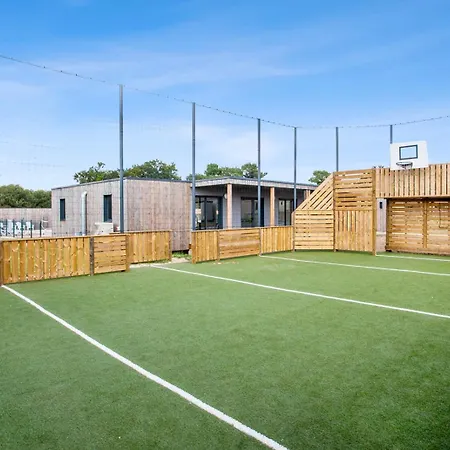 Agreable Pour 5 Personnes Dans Un Parc Residentiel Pour Des Reposantes En Famille Apartment Saubrigues