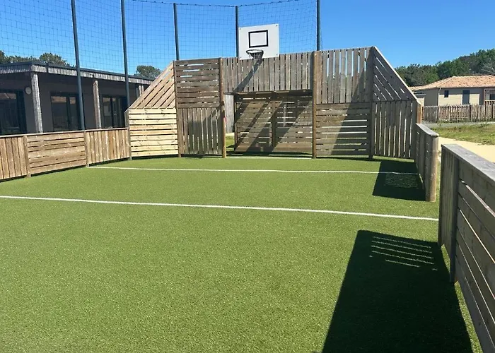 Agreable Pour 5 Personnes Dans Un Parc Residentiel Pour Des Reposantes En Famille Apartment
