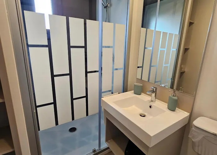 Agreable Pour 5 Personnes Dans Un Parc Residentiel Pour Des Reposantes En Famille Apartment *